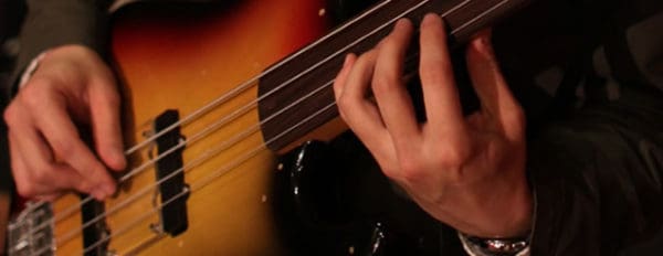 ベースの練習方法