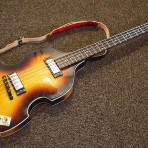 ヴァイオリンベース(Hofner ヘフナー HCT-500/1)が届きました。