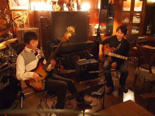 道頓堀KentにてNeaさん牧川さんとライブです。