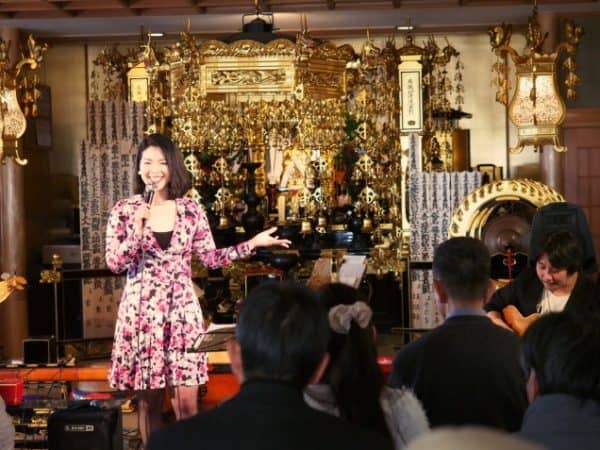 阿倍野泰然寺で北牧ちかさん Neaさんとクリスマスライブでした。