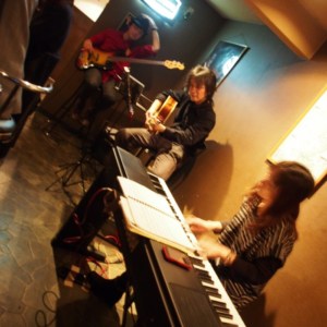 【動画】関目Beelineライブ(with 中川由美子さん 森川国彦さん)レポート