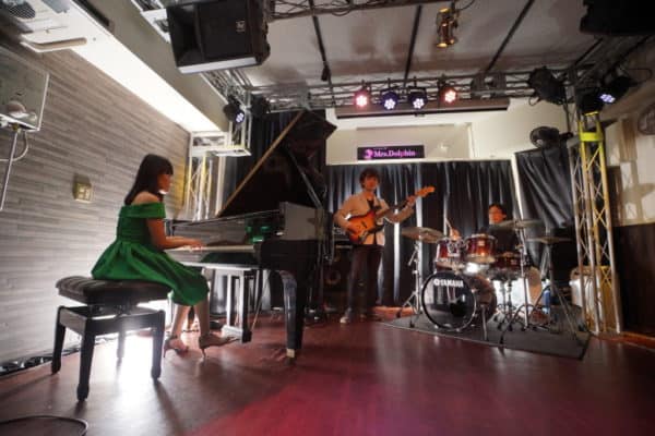 演奏依頼・お問い合わせ