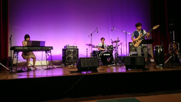 尼崎Jammerさんの10周年パーティーに小林理紗トリオで出演しました。