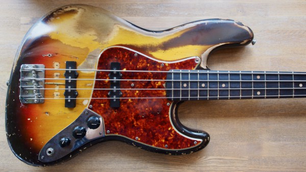 ヴィンテージジャズベース（61年 Fender Jazz Bass スラブ貼り 3ノブ