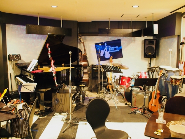 八幡 ミュージックスポット K&M