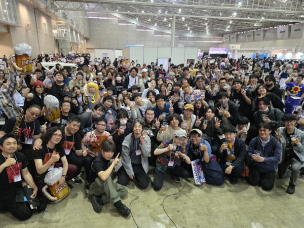 【ニコニコ超会議！ZUN＆ひろゆきビールコーナーでベース弾いてきました！】
