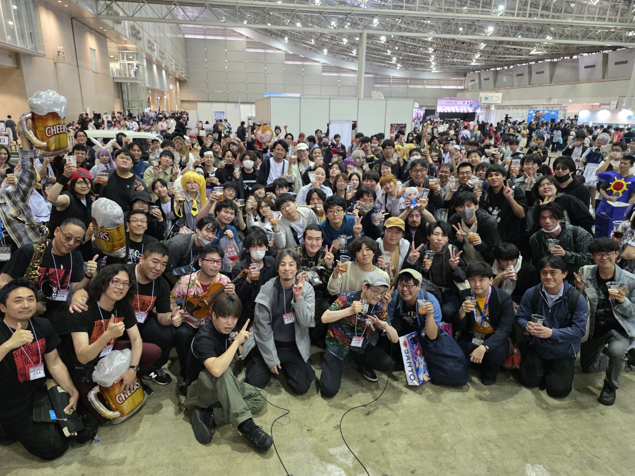 【ニコニコ超会議！ZUN＆ひろゆきビールコーナーでベース弾いてきました！】