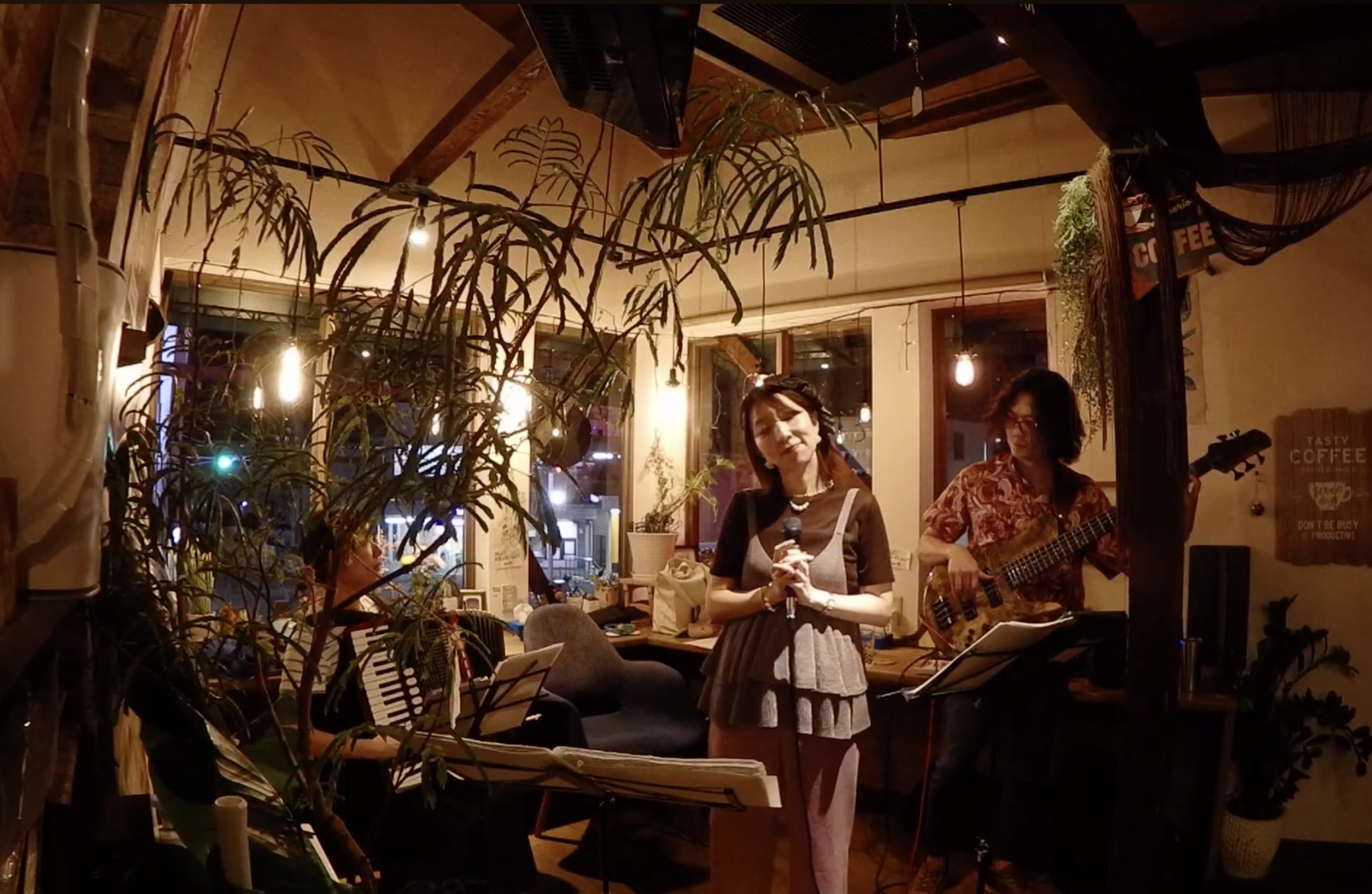 カフェオーガスタにてJAZZ & POPS LIVE終了しました！！